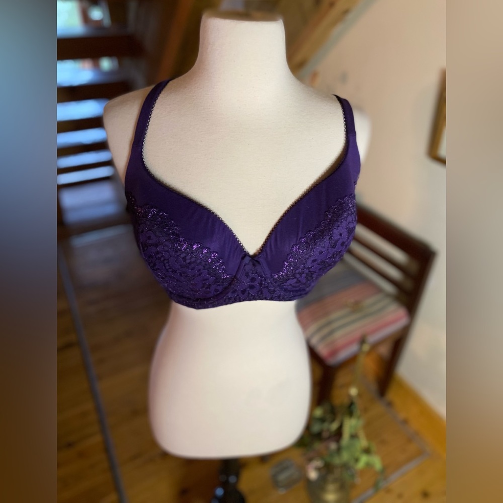 💕Victoria’s Secret Body by Victoria lined Demi💕  NWOT